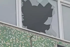 fatih'te uyuşturucu etkisindeki arkdaşlarını camdan attılar